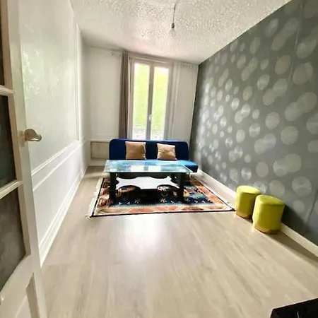 Lumieres De Paris Apartment *